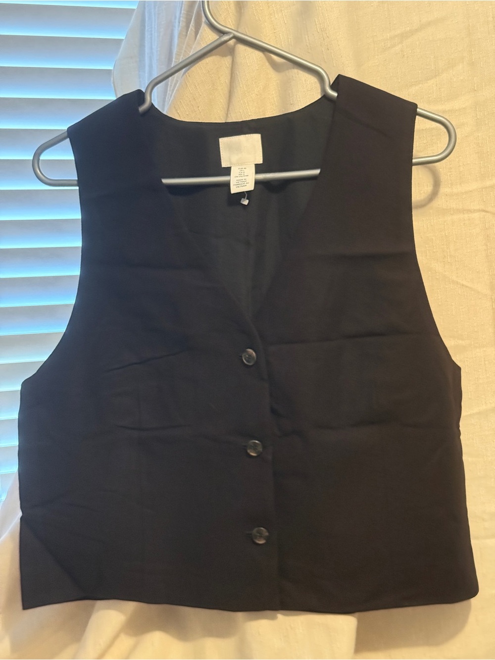 BNWOT H&M Black Tailored Button-Front Women's Vest